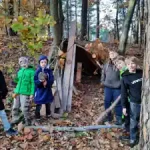 herbstferien-im-englischcamp-mit-survival-unterkunft-bauen-in-sachsen