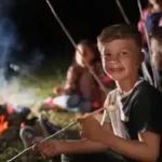 lagerfeuerabend-mit-stockbrot-auf-dem-reiterhof